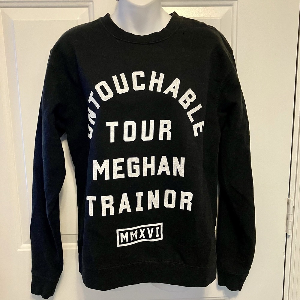 Meghan Trainor Untouchable Tour 2016 Adult Small Band Sweatshirt Black Crewneck